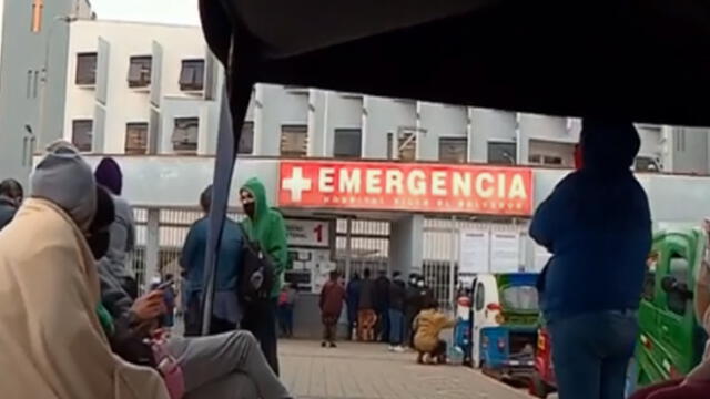Hospital de Emergencias de VES luce colapsado por rebrotes del nuevo coronavirus. Créditos: Captura Latina.