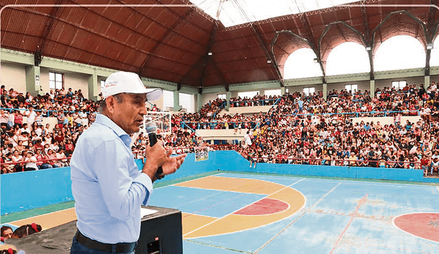 En Coliseo Inca. Marcelo siguió con sus actividades. Inauguró Escuelas de Verano, que este año tiene más de nueve mil participantes.