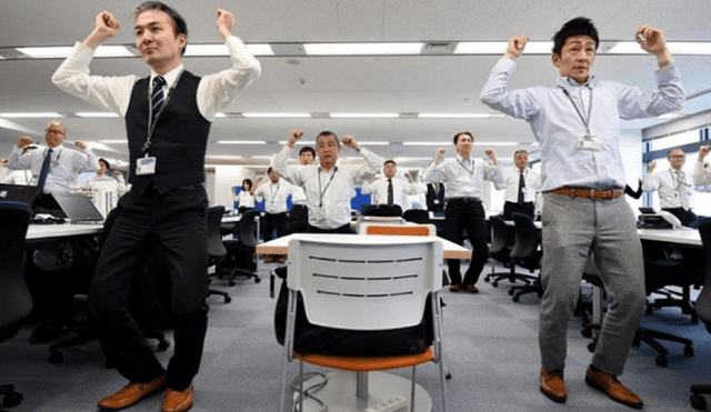 Japón: Obreros podrían ir de traje para hacer más atractivos los trabajos [VIDEO]