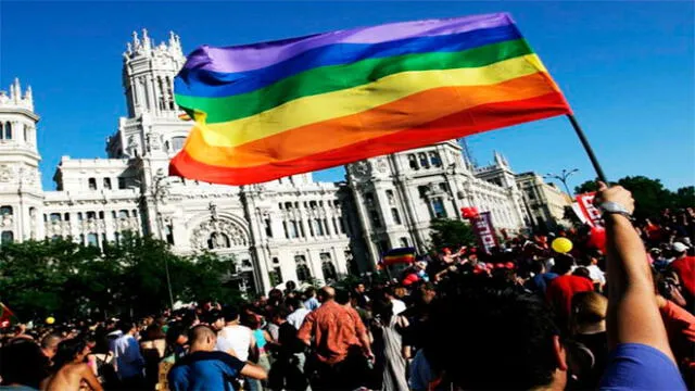 EE.UU. impide a sus embajadas ondear la bandera del orgullo gay, según canal