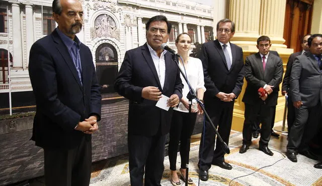 Apra anuncia que someterá a disciplina a Jorge del Castillo y Luciana León