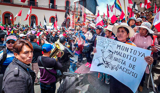 Masiva manifestación en la región de Puno. Foto: Composición Gerson Cardoso/LR