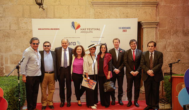 reapareció. Después de dos años de virtualidad Hay Festival se inauguró ayer en la biblioteca regional Mario Vargas Llosa.