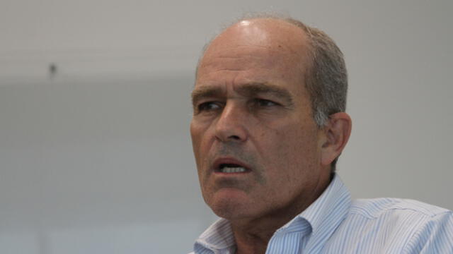 Roque Benavides: "No creo que Zavala tenga la capacidad ni el tiempo para los dos cargos"