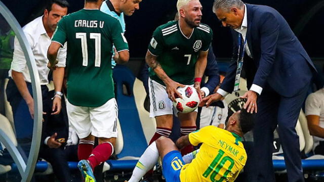 La respuesta de jugador mexicano a las críticas de Neymar hacia su selección [VIDEO]