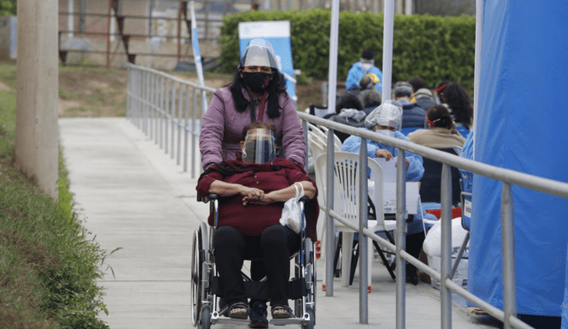 Las personas con capacidad pueden acercarse a los establecimientos de salud el Minsa para solicitar el Certificado de Discapacidad. Foto: Carlos Contreras / La República