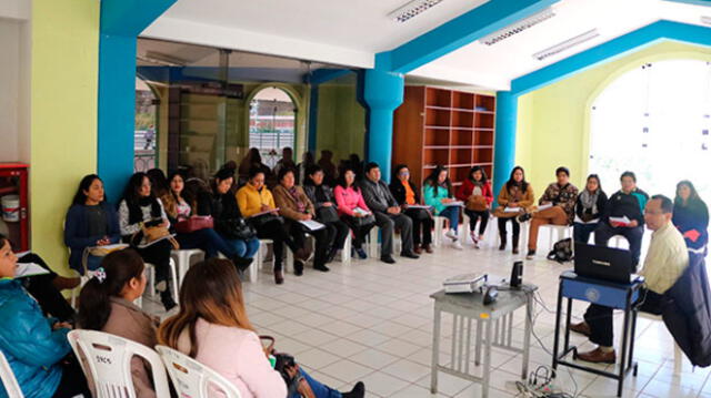 Protección a menores: Ministerio de la mujer capacita a Demunas de la región centro
