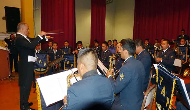 Banda Sinfónica de la FAP  realiza concierto en La Cantuta