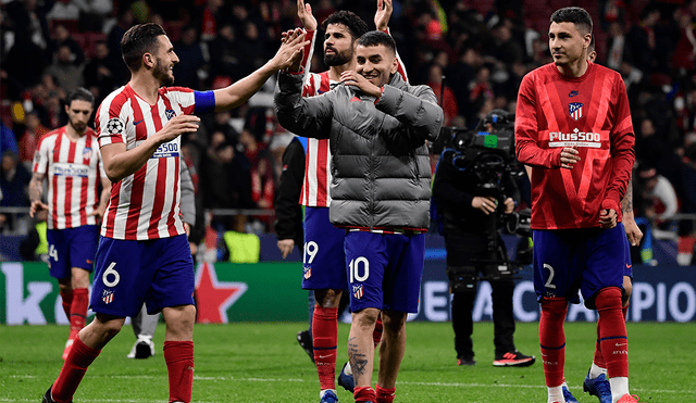 Atlético Madrid festejando la victoria sobre Liverpool por la ida de los octavos de final de la Champions League 2020.