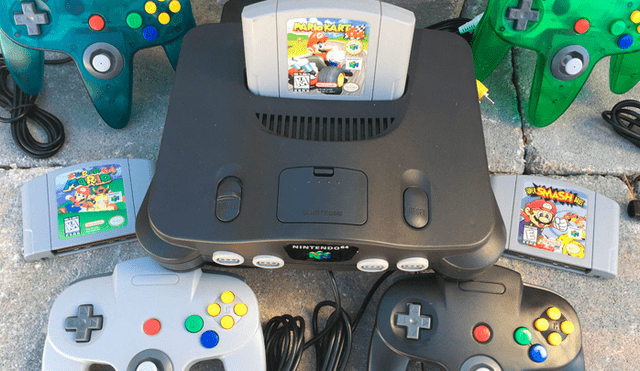 Nintendo 64 es considerada la primera consola diseñada con arquitectura de 64 bits.
