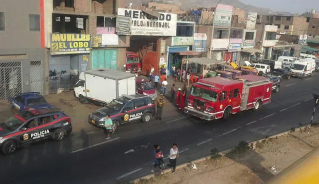 Independencia: Se registra incendio en mercado cercano al óvalo Naranjal