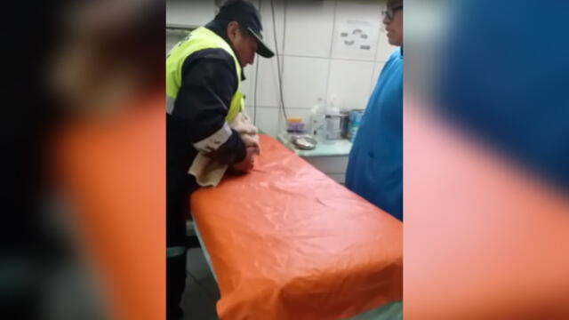 Serenos de Ate ayudaron en el traslado del bebé al área de emergencias del hospital de Vitarte. (Foto: Captura de video)