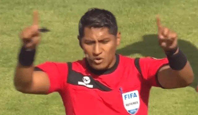 El árbitro Espinoza se convirtió en el primer réferi en emplear el VAR en el fútbol peruano.