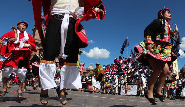 Cusco: Universidad Global y 22 institutos bailaron por el mes jubilar de la ciudad imperial [FOTOS]