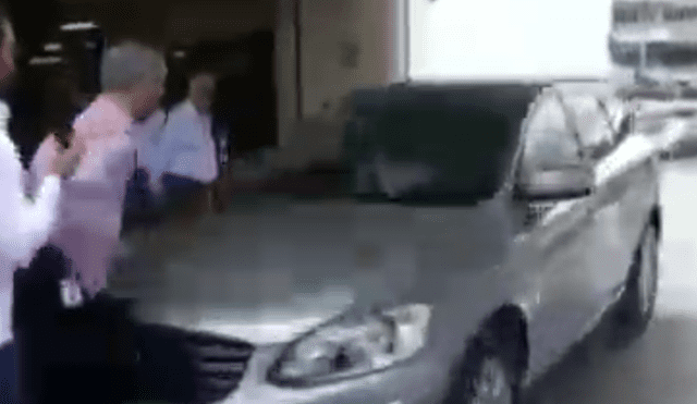Vía YouTube: de forma trágica acaba prueba de auto con sensor 'antiatropello' [VIDEO]