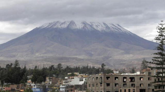 50 mil deben ser evacuados ante posible erupción del volcán Misti en Arequipa