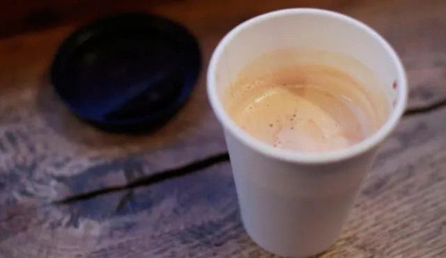 Encuentran bacterias fecales en bebidas de Starbucks y otras dos grandes cadenas de café
