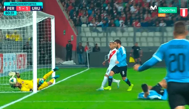 Darwin Núñez se anticipó a Carlos Zambrano y marcó el empate de Uruguay ante Perú. | Foto: Movistar Deportes