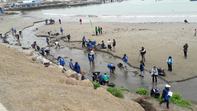 Más de 4 toneladas de basura se recogió en playas de distritos de Lima 