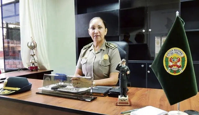 Oficial. Rosa Hidalgo, jefa de la comisaría sectorial de Huarmey, fue ascendida a coronel PNP. Foto: difusión