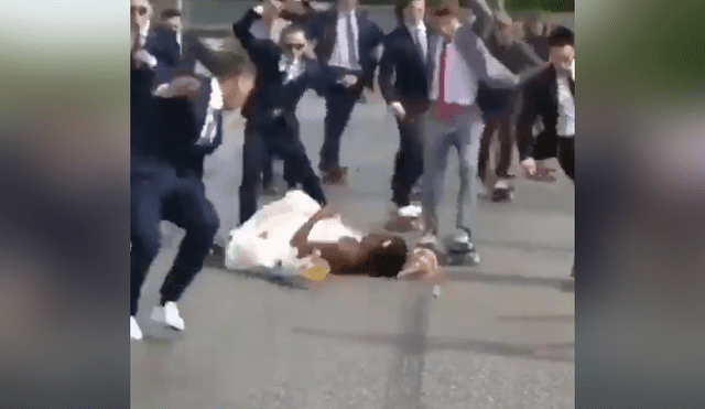 Facebook viral: Chica realiza boda extrema sobre ruedas, se tropieza y pasa vergüenza [VIDEO] 