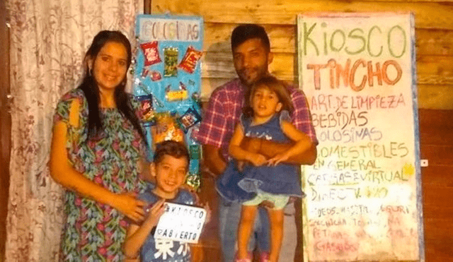 Horacio y Ángeles, padres de dos niños invirtieron el bono en la apertura de un kiosko.