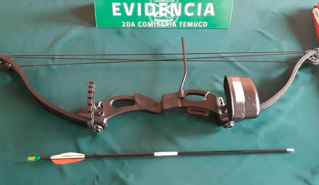 Armamento que se le incautó a joven en manifestaciones chilenos. Foto: Difusión