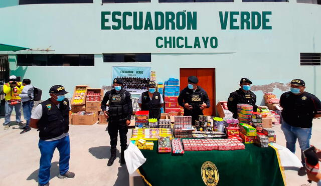Policía realizó operativo contra el comercio ilegal de pirotécnicos en Chiclayo, F
