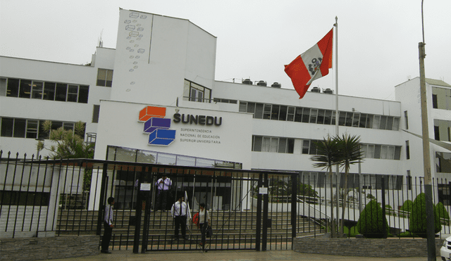 La primera casa de estudios a la que se le negó la licencia fue a la Universidad Peruana de Arte Orval el 18 de octubre de 2018. (Foto: Archivo)