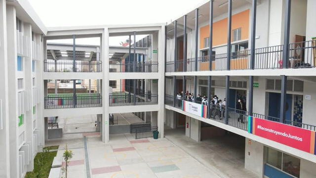 RCC terminó la construcción o rehabilitación de 215 colegios. Foto: GORE