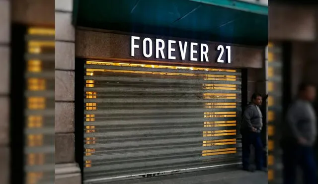 Forever 21 cierra sus tiendas por bancarrota 