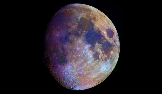 La luna azul de 2020 ocurrirá este 31 de octubre en la mayoría de países. En esta imagen, las ligeras diferencias de color en el satélite son resaltadas. Foto: NASA