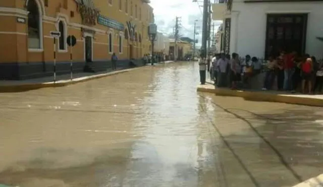 Piura: desborde del río provocó inundación en Plaza de Armas de la ciudad