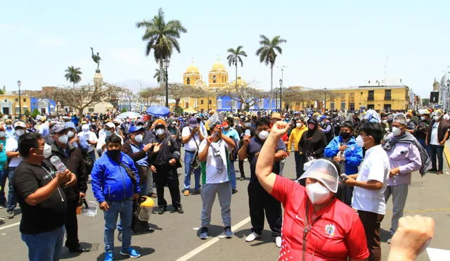 Trujillo: trabajadores municipales protestan por pactos colectivos