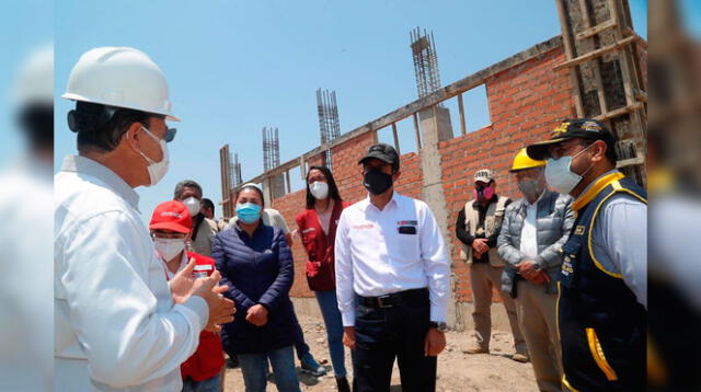 Ministro de Vivienda, Construcción y Saneamiento, Carlos Lozada, en Lambayeque. Foto: MVCS.
