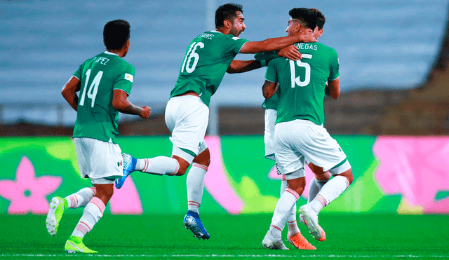 Paco Venegas remató desde antes de la media cancha y convirtió el mejor gol de los Juegos Panamericanos Lima 2019. | Foto: @miseleccionmx