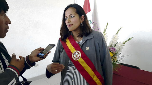 Prefecta de Tacna deja partido político PPK y renuncia a cargo