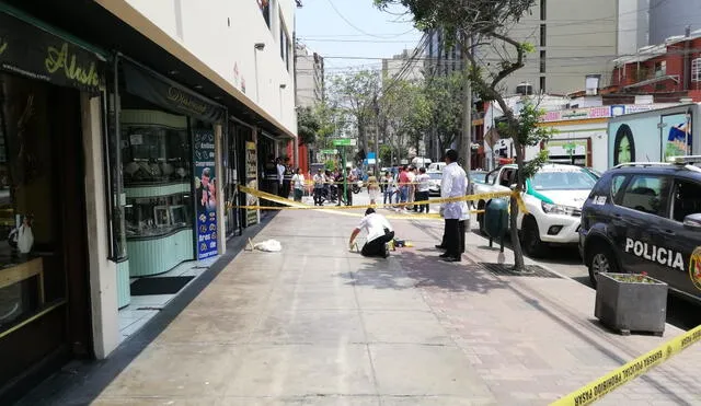 Cambista se salva de morir en asalto en Miraflores