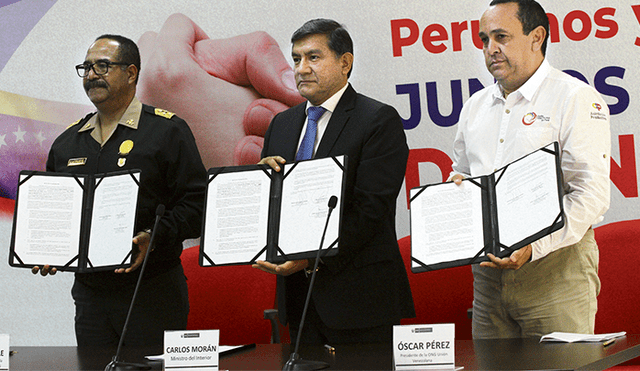 ALIADOS. Ministro Carlos Morán; jefe de la PNP, José Lavalle; y Óscar Pérez, de la ONG Unión Venezolana en el Perú.