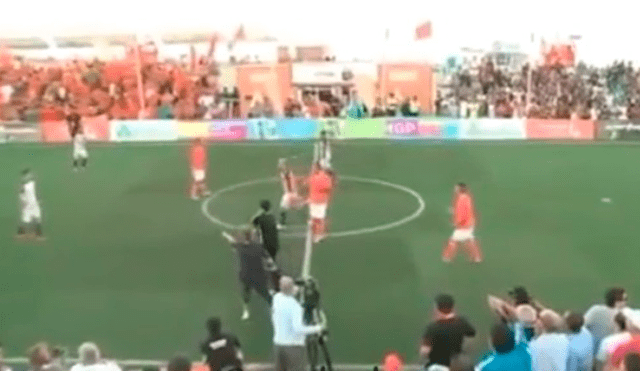 Árbitro cobra mano a jugador sin brazo y causa polémica en Argentina [VIDEO]