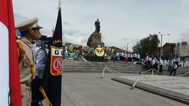 Cusco: Estudiantes rinden homenaje al Inca Garcilaso de la Vega