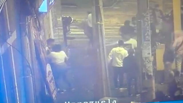 Trujillo: disparan cinco veces a joven en la puerta de una discoteca [VIDEO]