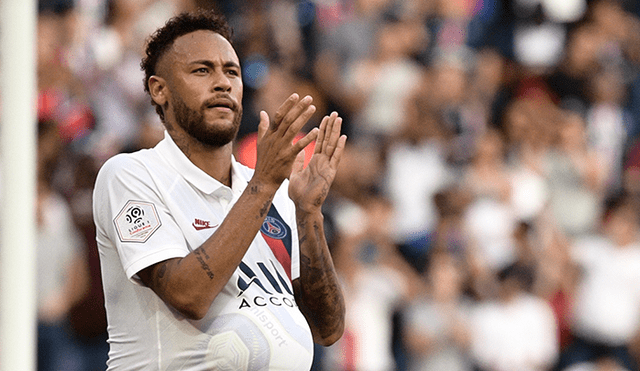 Neymar le dio la victoria en los últimos minutos al PSG con un golazo de chalaca.