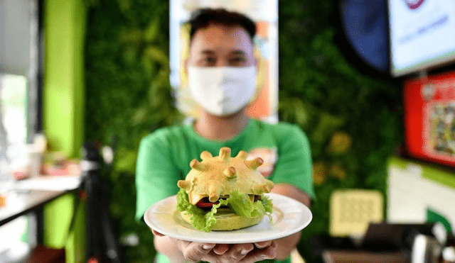 ‘Coronaburgers’: hombre crea hamburguesas con forma del virus para perderle el miedo [FOTOS]