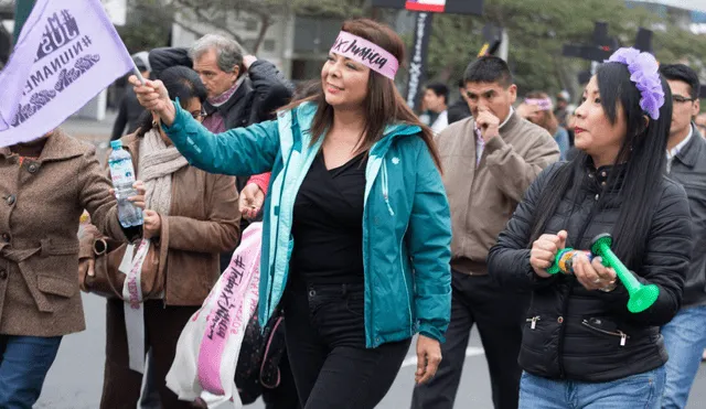 Ministra La Rosa: "Esta marcha nos une contra una justicia que no opera rápidamente"