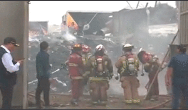 Incendio en Villa El Salvador se produjo durante la tarde de este viernes 30 de diciembre. Foto: captura de Canal N