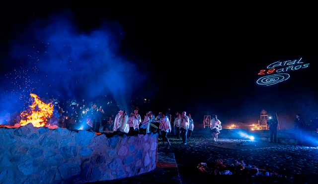 El patrimonio de Caral fue iluminado, después de dos años de pandemia. Foto: PROMPERÚ