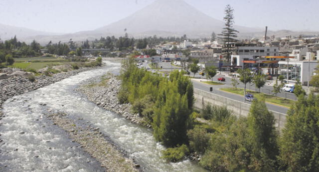 Arequipa: aún hay vertimientos de aguas residuales en el río Chili, a la altura del Centro Histórico 