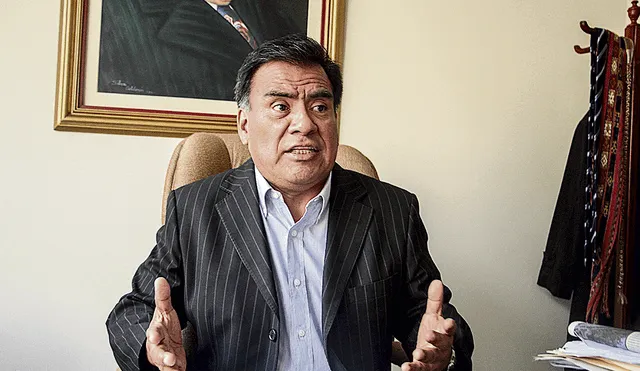 Congresista Velásquez pide no ser investigado por fiscal Juan Carrasco 