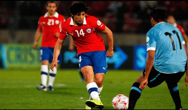 El chileno Matías Fernández será el encargado de entregar el trofeo en la final de la Copa América 2019. | Foto: AP